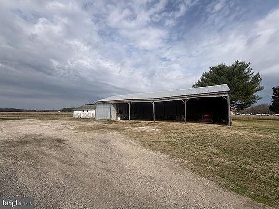 4th image of 10870 River Rd