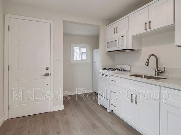 4th image of 1915-1921 A Ave #1919-A