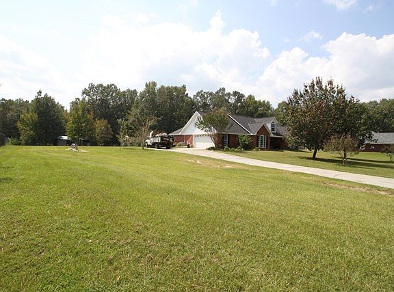 2nd image of 105 Lee Road 2018