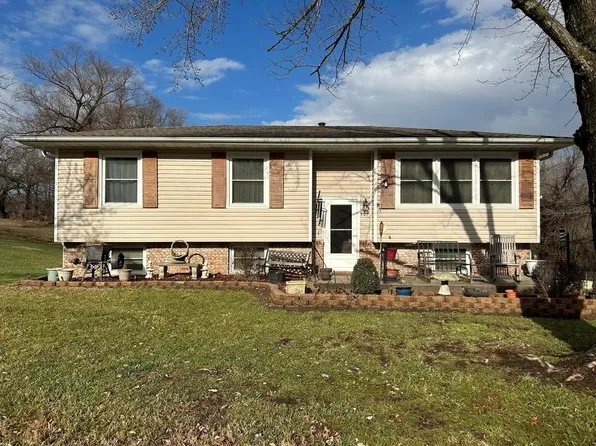 507 E Broadway St, El Dorado Springs, MO 64744