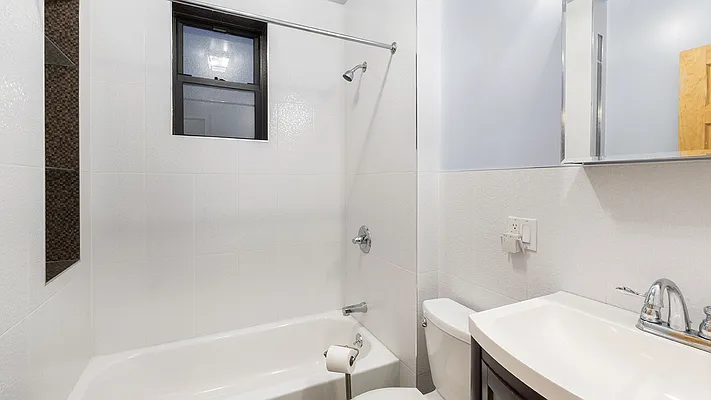 Rented by Garfield Realty  | media 35