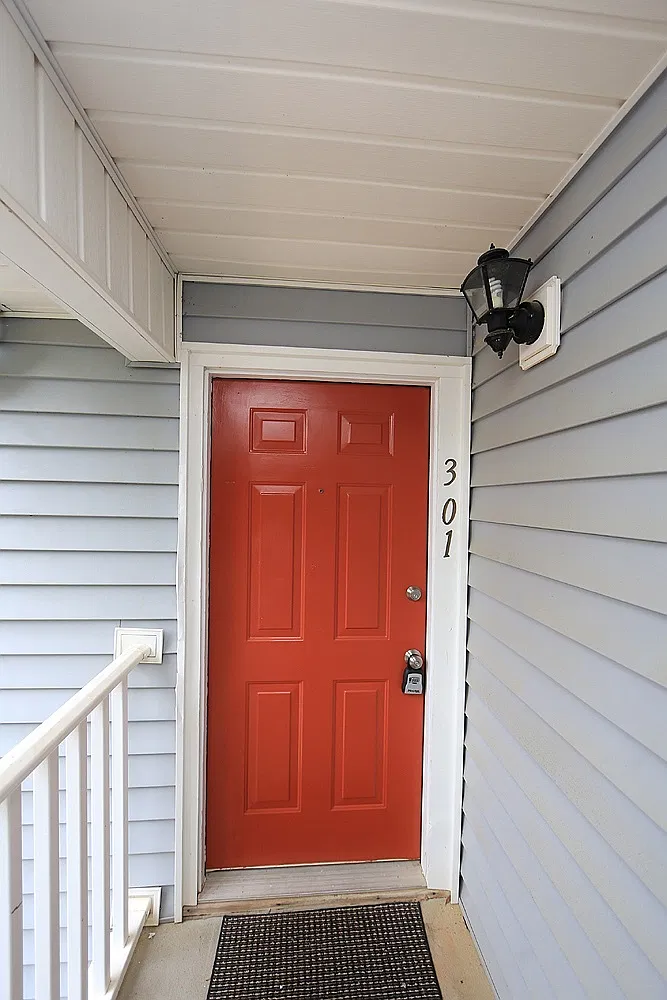Updated Condo Just off Strickland Road in Ideal North Raleigh Location — Photo 3