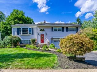 30 Kingsbridge Rd, Somerset, NJ 08873