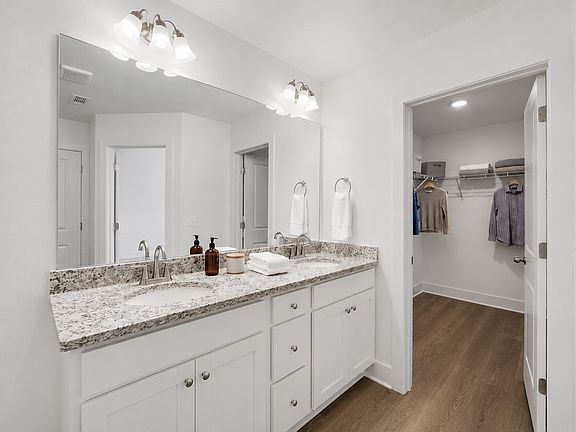 4th image of 3384 Stella Ct