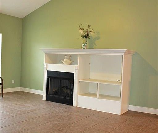 3rd image of 6133 Rachelle Dr