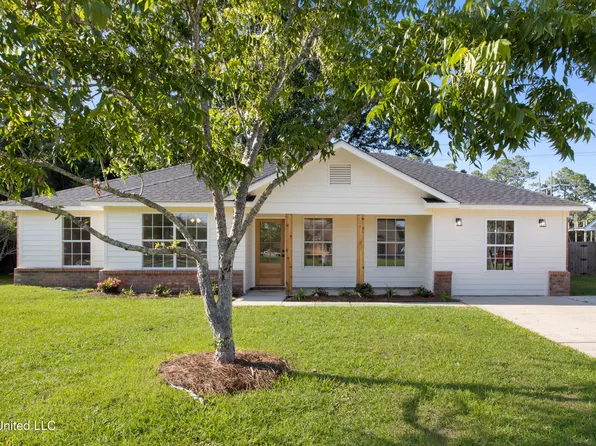 3907 Yosemite Dr, Ocean Springs, MS 39564