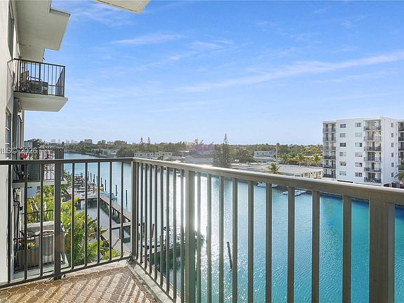 3rd image of 8024 Tatum Waterway Dr APT 5D