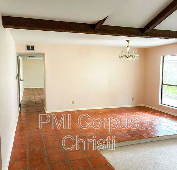 5030 Merganser Dr — Photo 3