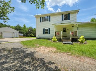 1020 Caldwell Rd, Campobello, SC 29322