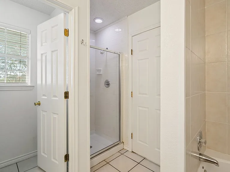 854 Lago Vista Dr — Photo 15