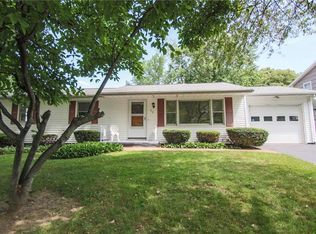 23 Country Gables Cir, Rochester, NY 14606