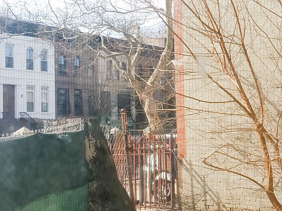 3rd image of 742 Washington Ave APT 1L