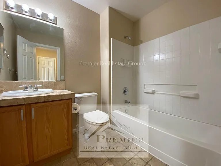 2790 Tumblewood Grv — Photo 14