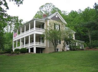 27 Rose Aylmer Ln, Natural Bridge, VA 24578