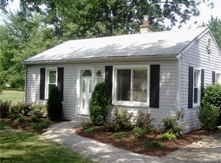 25476 Van Horn Rd, Brownstown, MI 48134