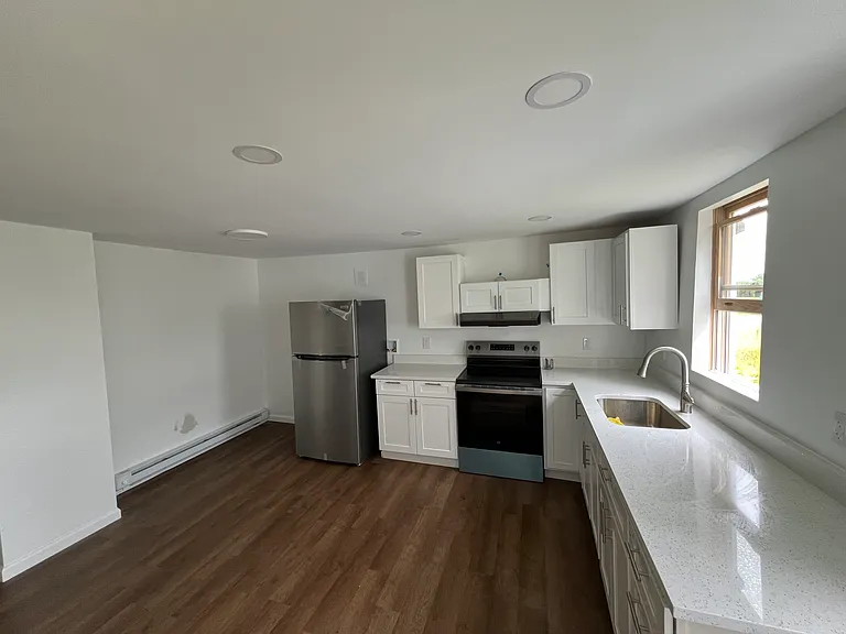 36 McDonald St #B — Photo 5
