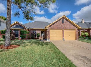 10909 Sycamore Dr S, La Porte, TX 77571