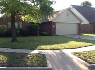 400 Rhoades Ct, Norman, OK 73072