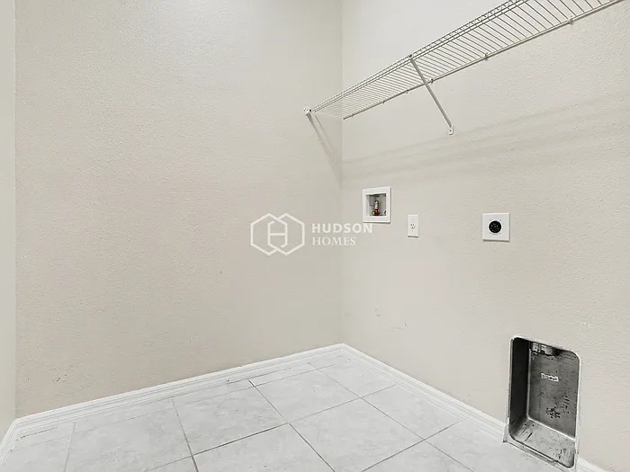 1560 Scarbrough Abby Pl — Photo 22