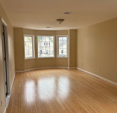 2nd image of 147 Fairmount Ave Floor 3