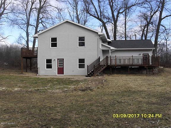 3rd image of 13791 Pine Lake Ave