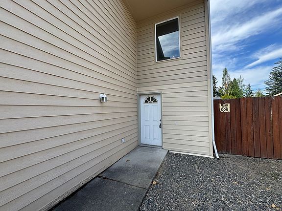 2nd image of 943-945 99th St E