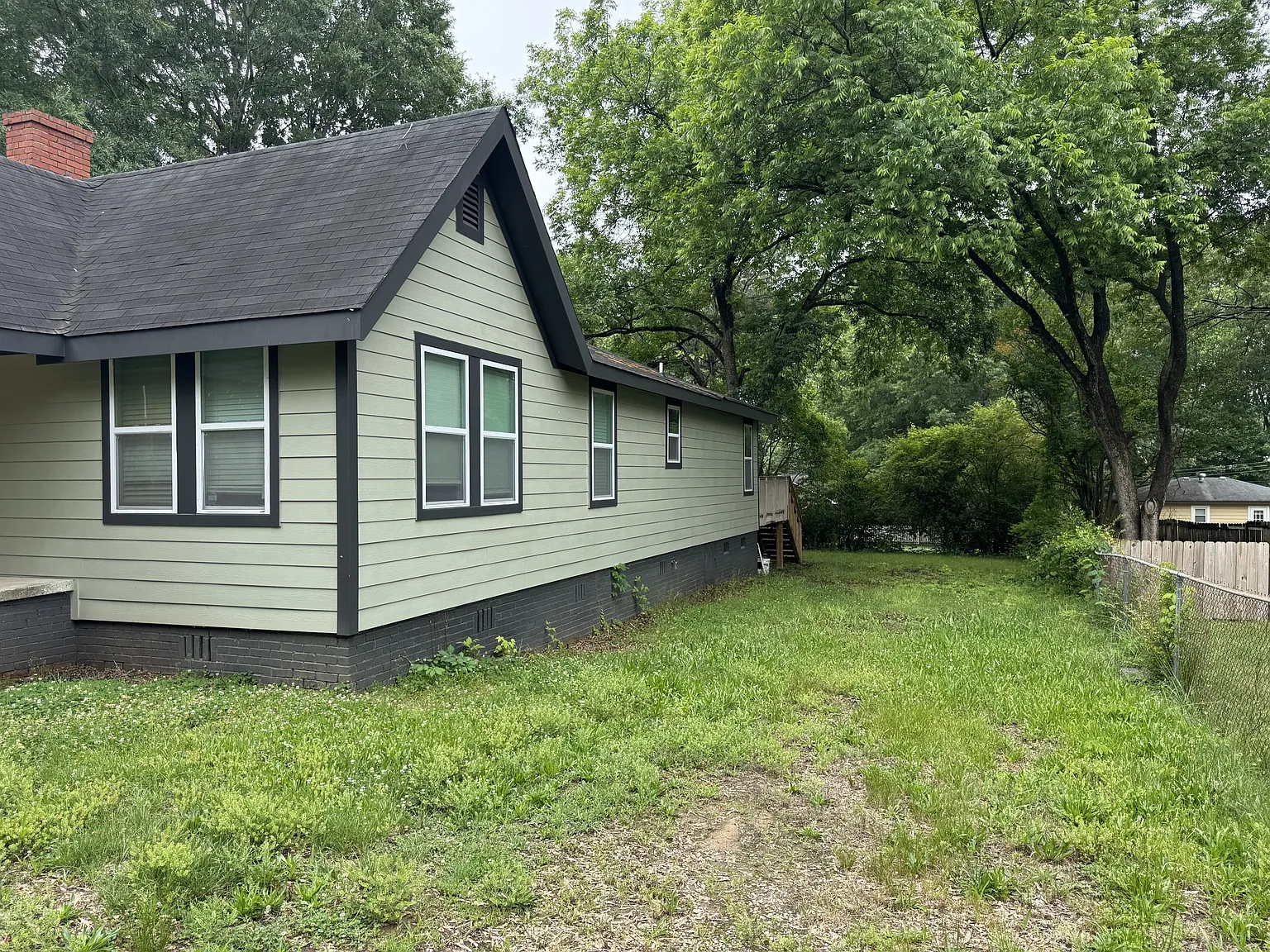 906 Skyland Street - 1 — Photo 3