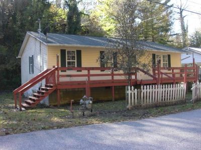 4389 Seng Creek Rd, Whitesville, WV, 25209