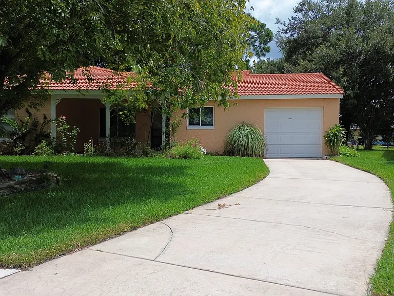 10481 Montpelier Cir — Photo 28