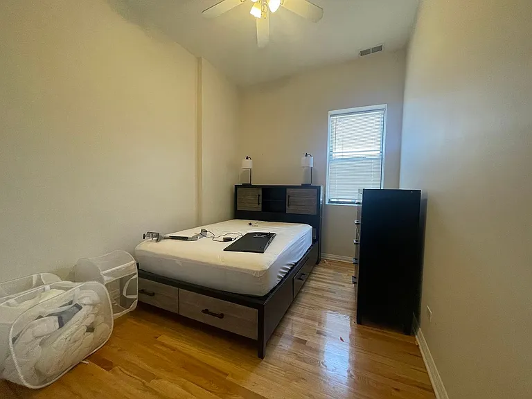 1132-1136 W Grand Ave #506-508 — Photo 11