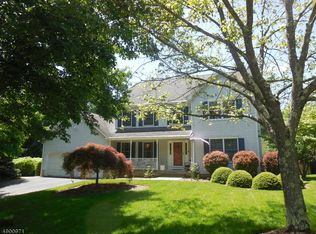 8 Kellie Ct, Califon, NJ 07830