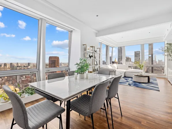 400 Fifth Avenue image 1 of 11