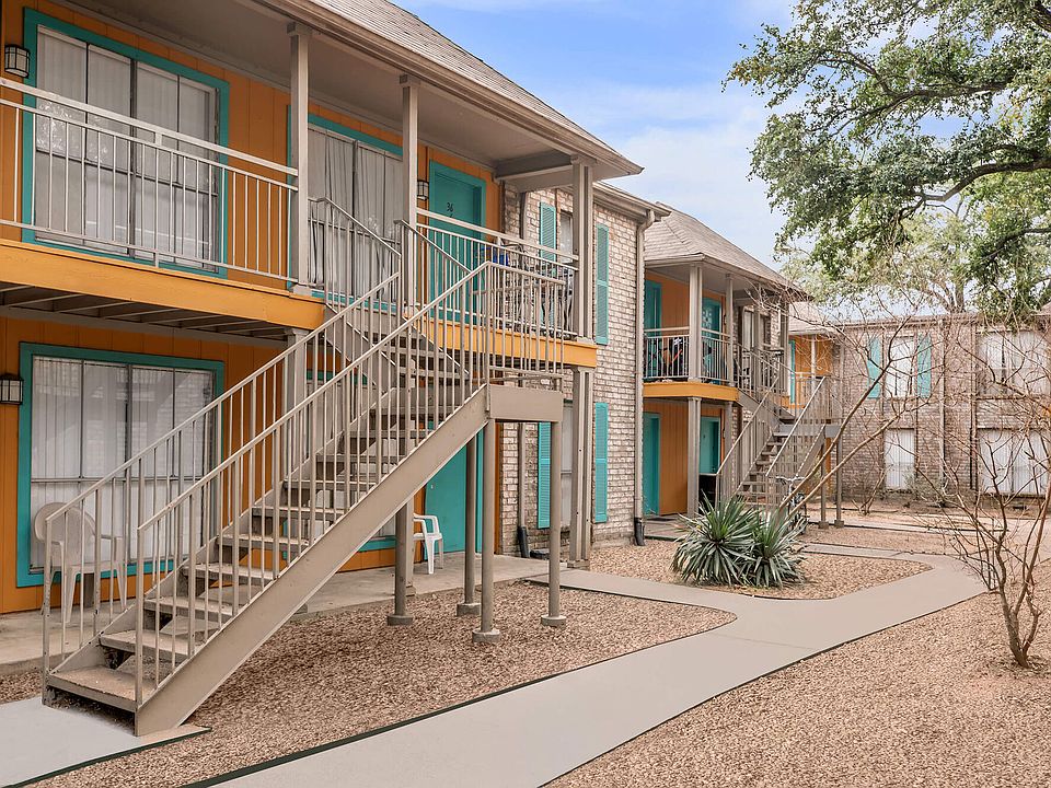 1st image of 6363 Skyline Dr APT 79