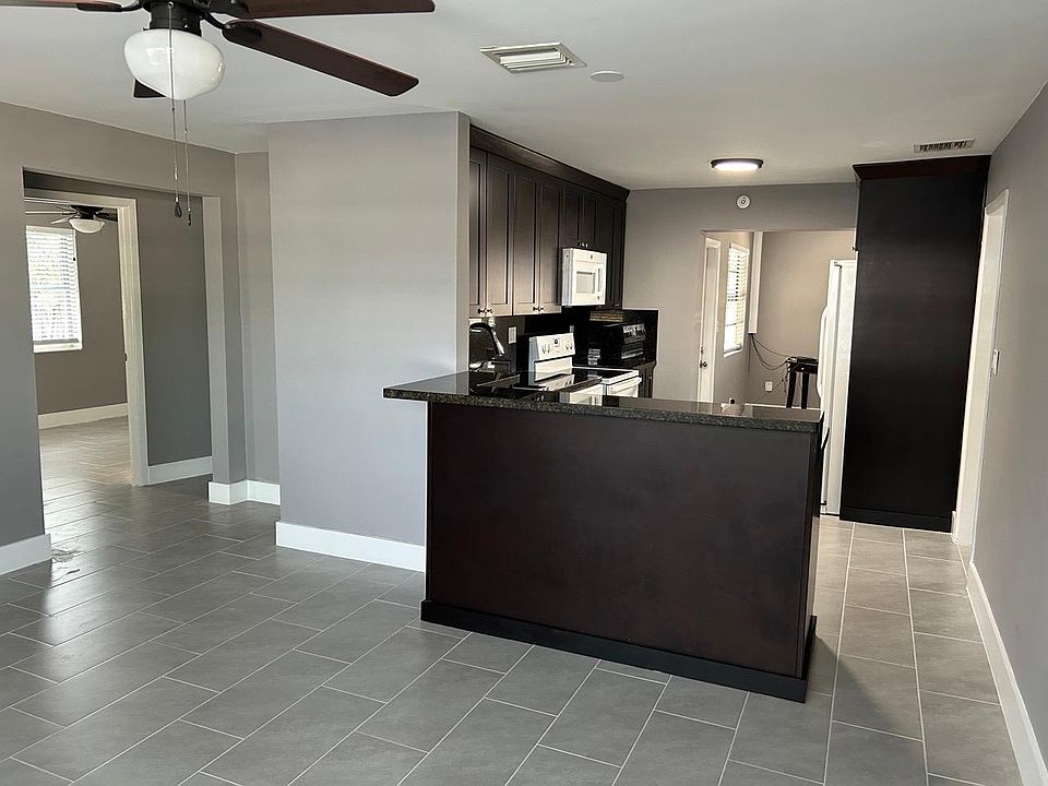 1st image of 1120 NE 23rd Pl