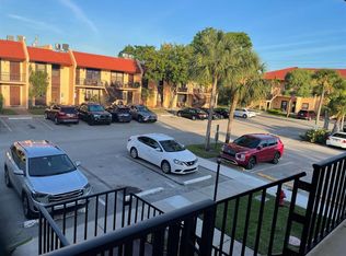 5975 Forest Hill Blvd APT 202, West Palm Beach, FL 33415