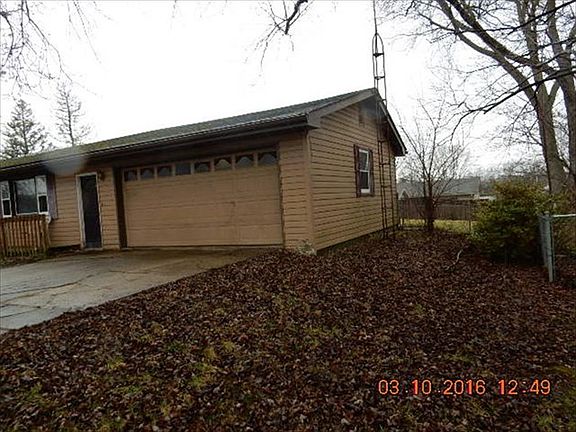 4th image of 19 Eastgate Dr