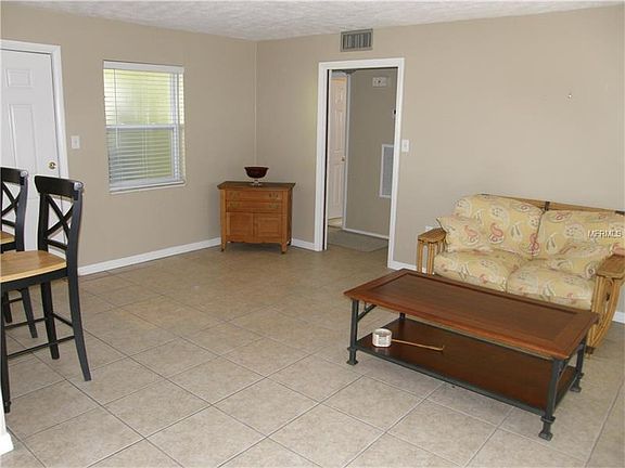 4th image of 3145 Conway Blvd