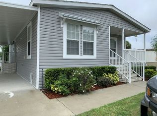 13133 Grape Ave, Grand Island, FL 32735