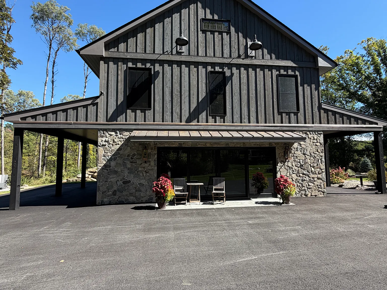 1 bed, 1050 sqft, $3,500 — Photo 2