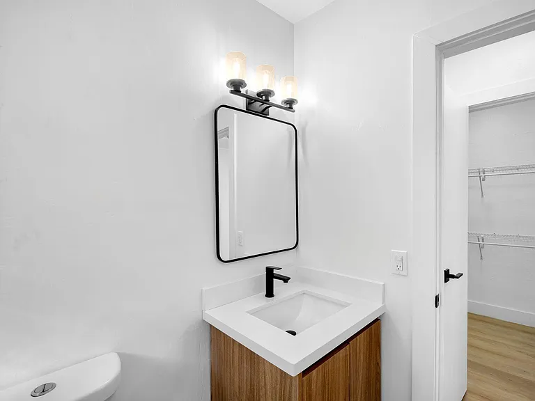 1044 Pennsylvania Ave #11 — Photo 7