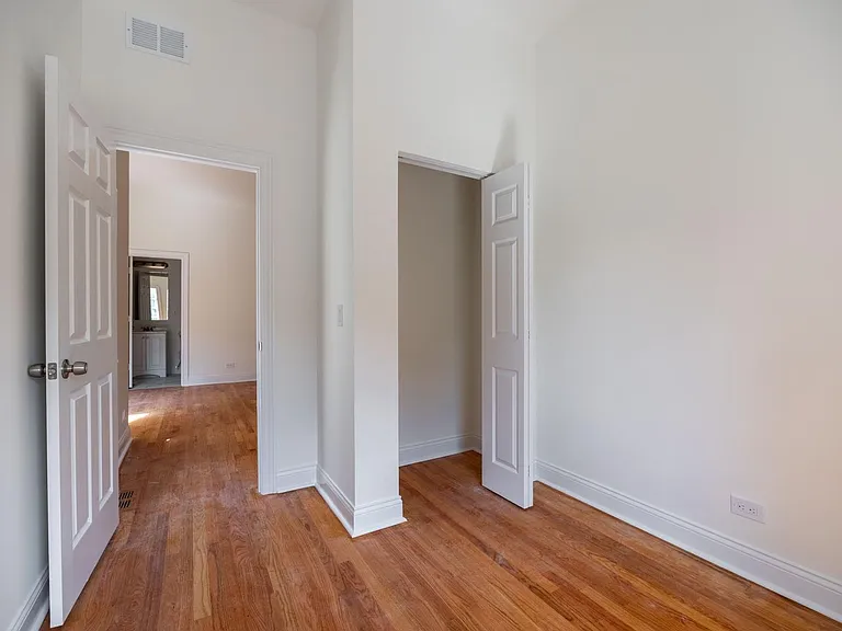 3109 N Harding Ave #1 — Photo 8