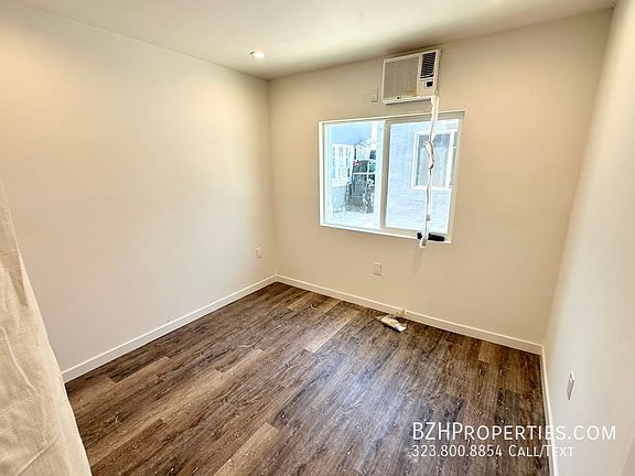 4th image of 432 S Saint Louis St #434-1/2