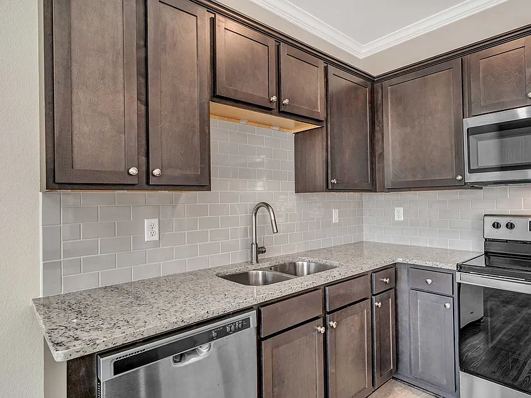 Eagles Crest Townhomes - ASK ABOUT OUR SPRING MOVE -IN SPECIAL TODAY! — Photo 13