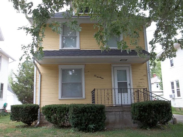 1st image of 221 Hane Ave