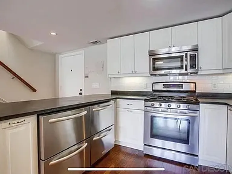 1111 Eureka St #8 — Photo 5