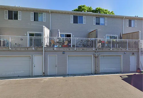 1498 Goodwin Ave N Photo 1