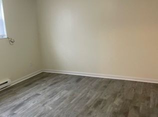 230 1st Dr SE APT 10, New Philadelphia, OH 44663