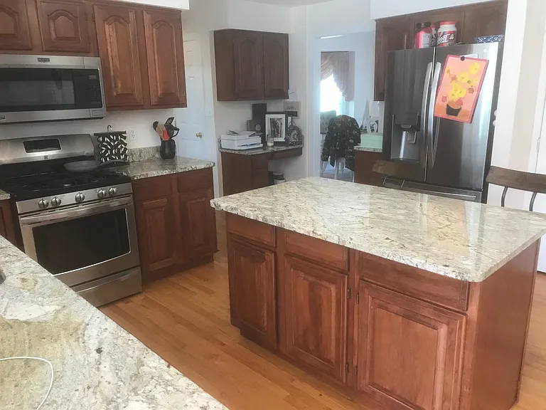 305 Village Ct — Photo 22