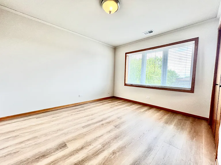 10418 S Keating Ave #3A — Photo 5