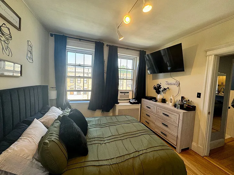 2 Crawford St #12 — Photo 12